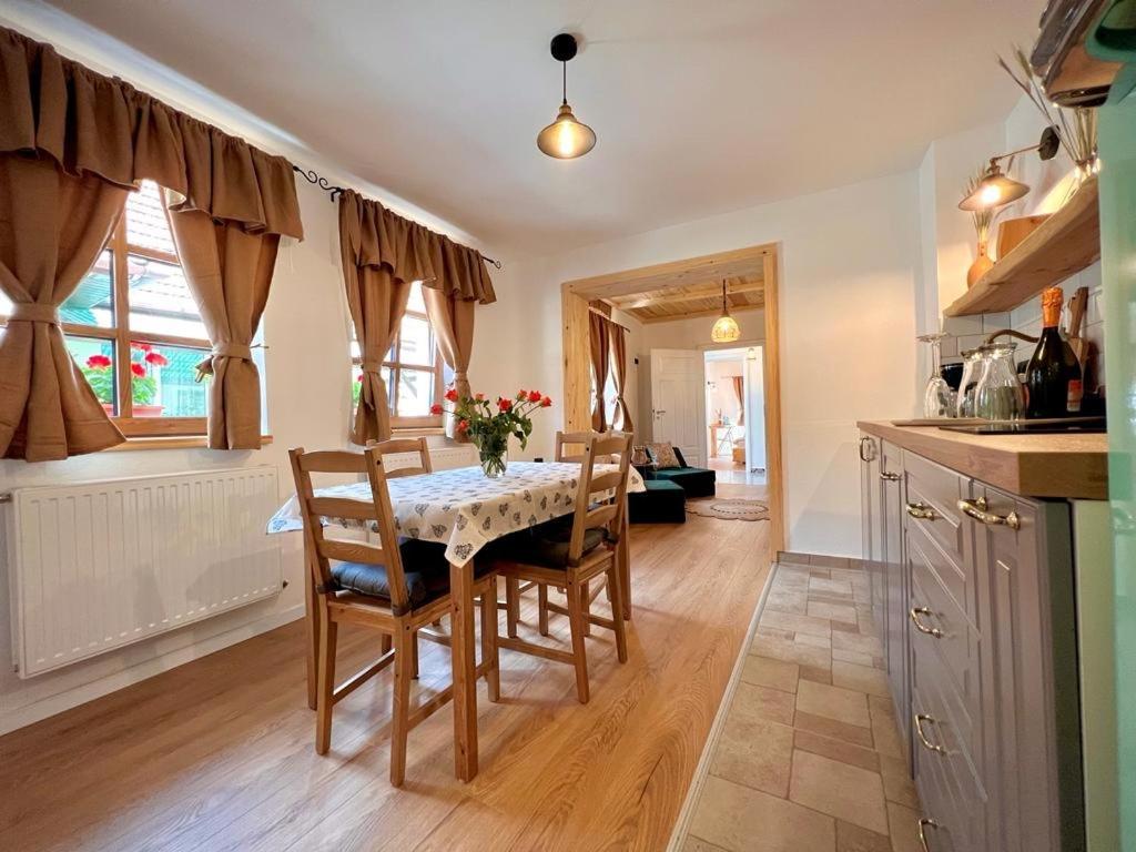 Victoria Gasthaus Rasnov - Charming Vacation House In Rasnov 외부 사진